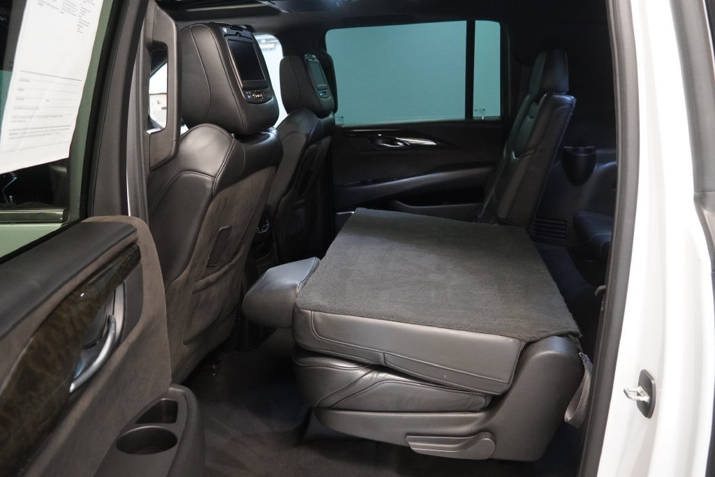 Used 2017 Cadillac Escalade ESV Platinum AWD/4WD image 20