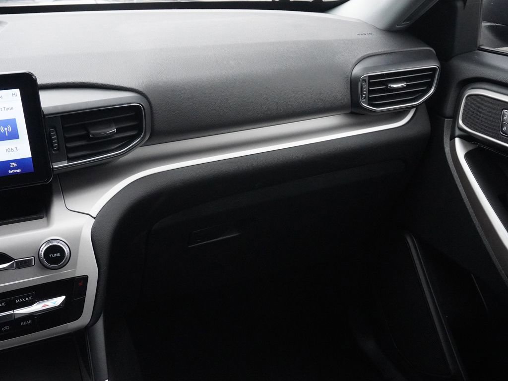 Used 2023 Ford Explorer XLT w/ Equipment Group 202A image 25