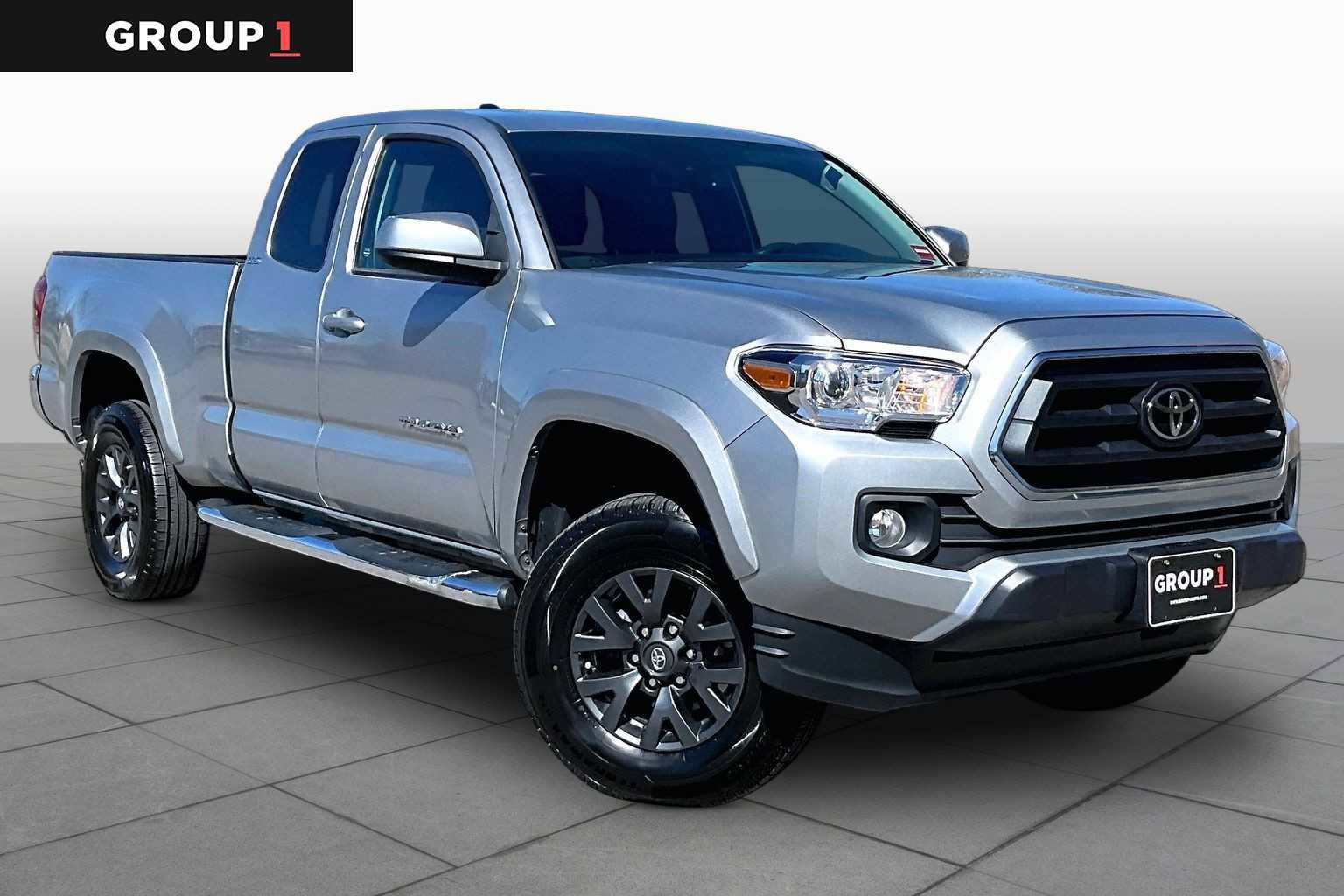 Certified 2023 Toyota Tacoma SR5 AWD/4WD image 3