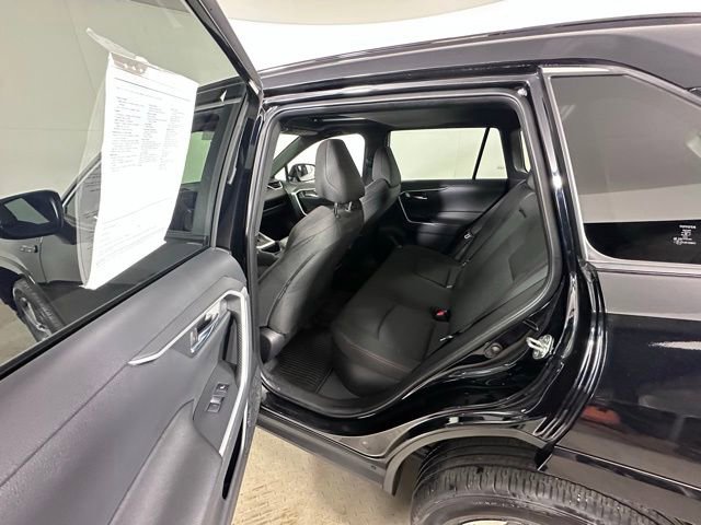 Used 2024 Toyota RAV4 SE w/ Weather & Moonroof Package AWD/4WD image 15