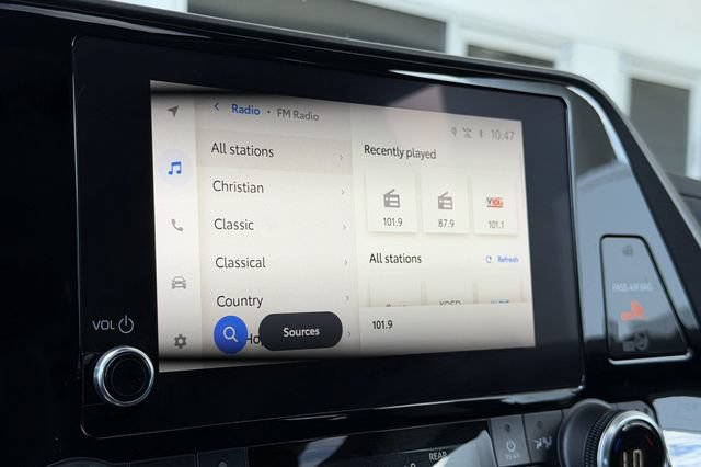 Used 2023 Toyota Highlander XLE FWD image 23