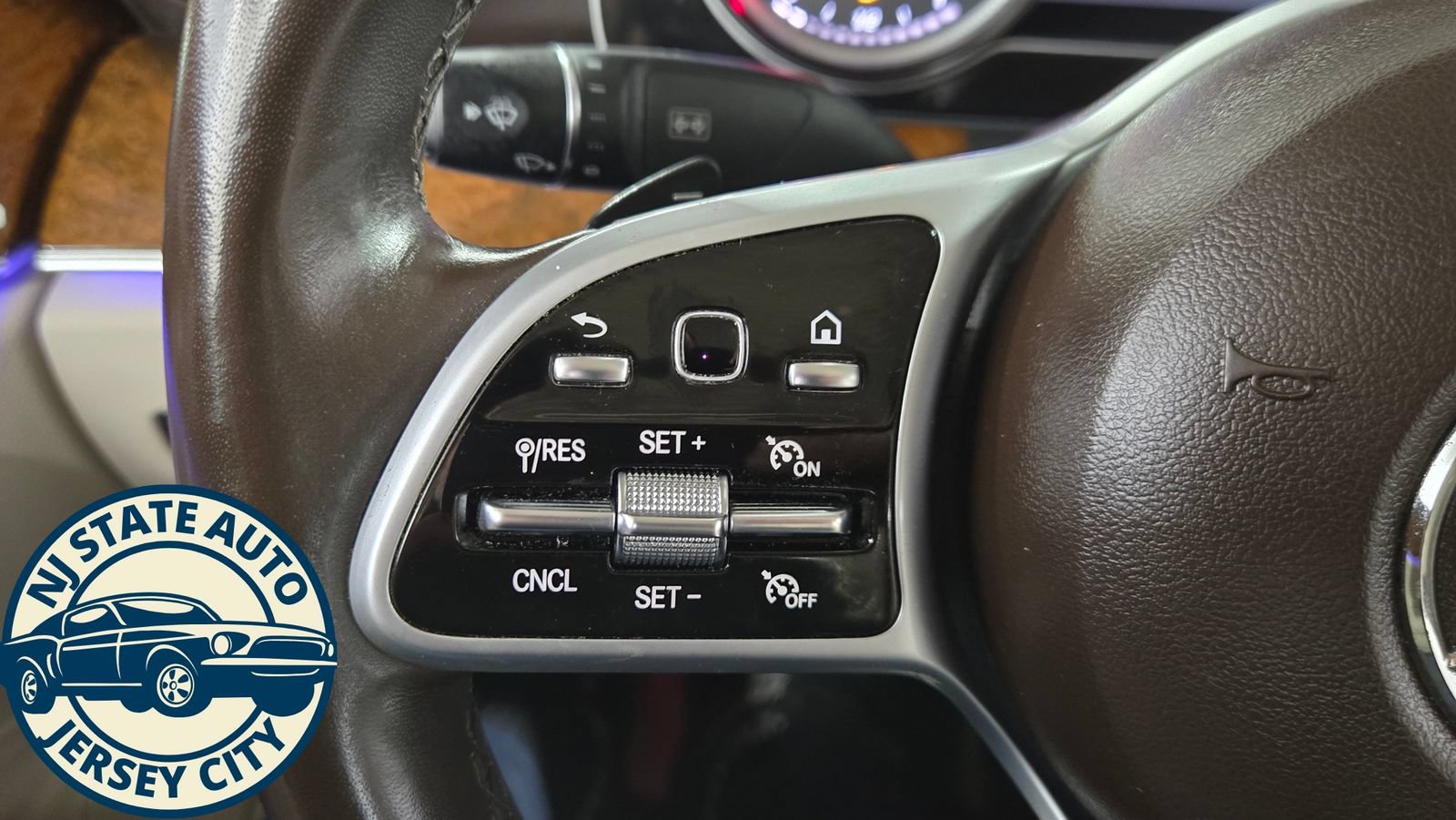 Used 2019 Mercedes-Benz E 450 4MATIC Sedan w/ Premium Package image 12