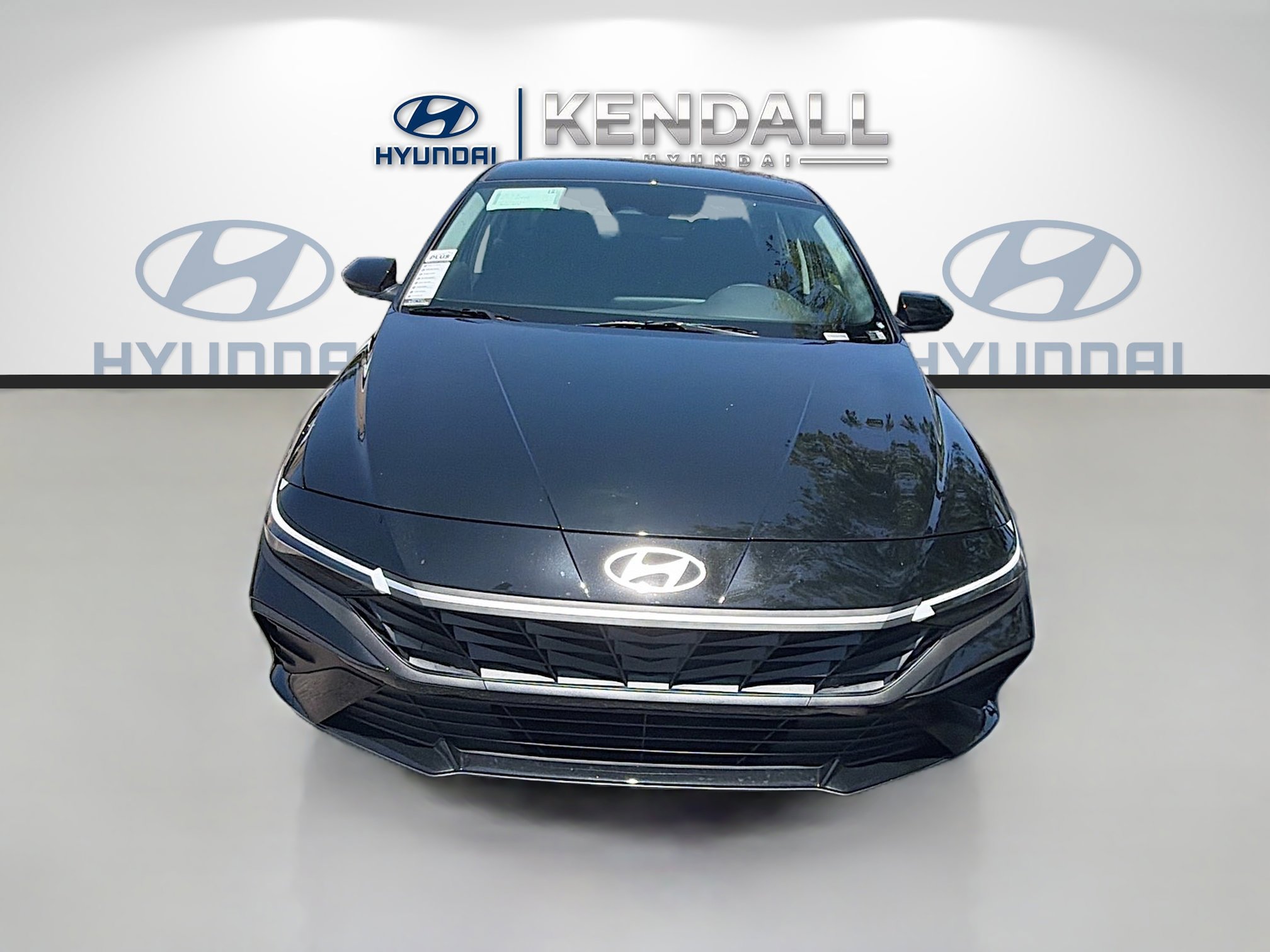 New 2026 Hyundai Elantra SE FWD image 2