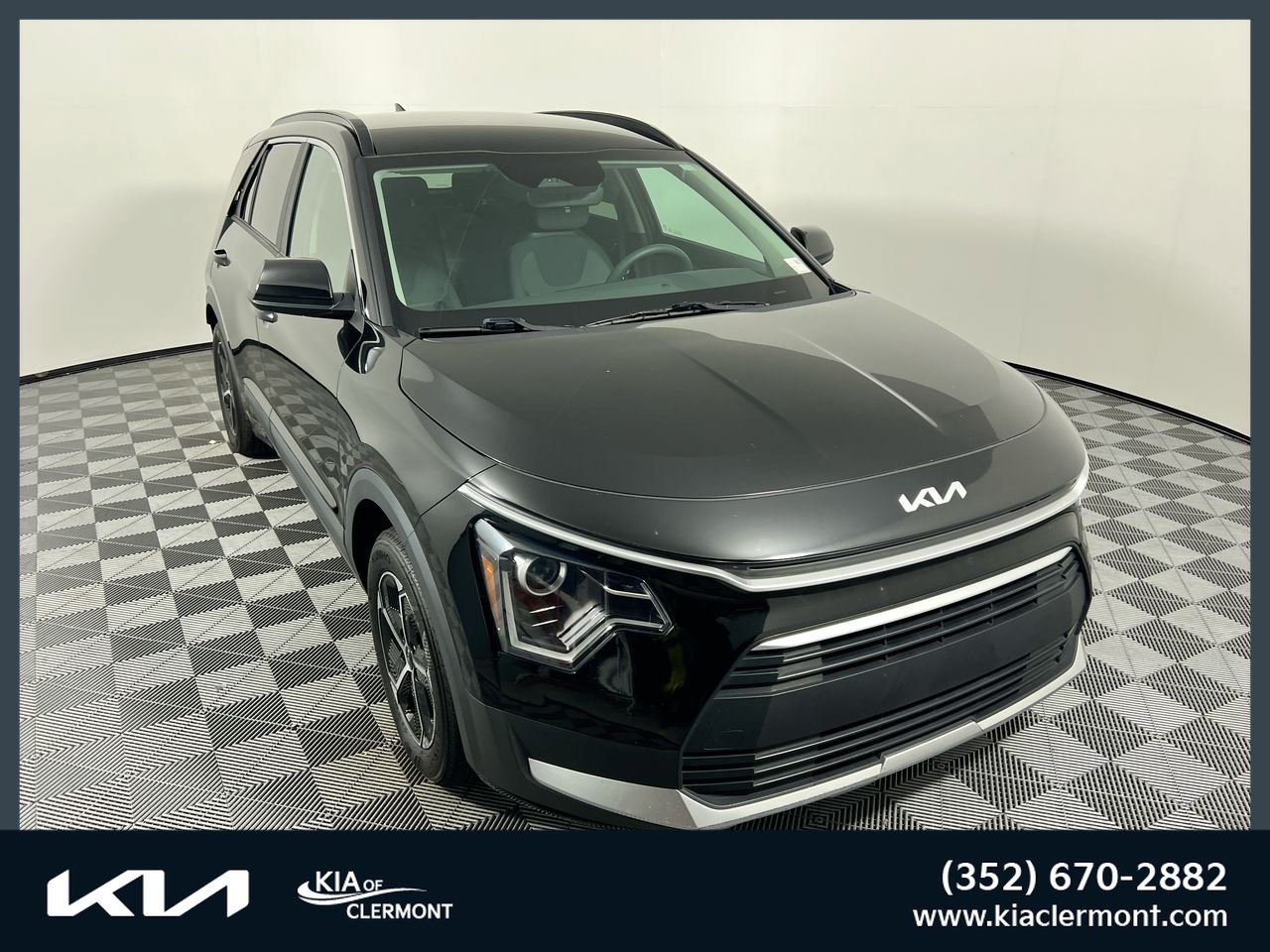 Certified 2023 Kia Niro LX FWD image 1