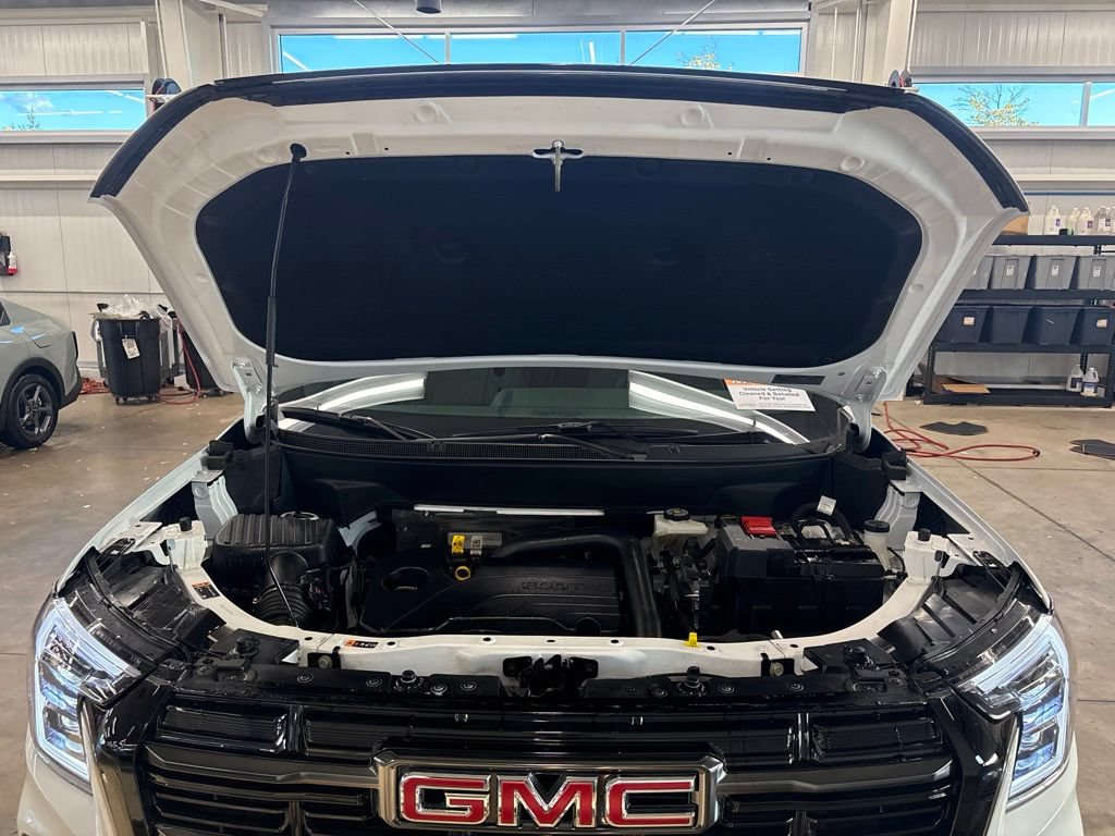 Used 2026 GMC Terrain AT4 w/ Convenience Package III AWD/4WD image 23