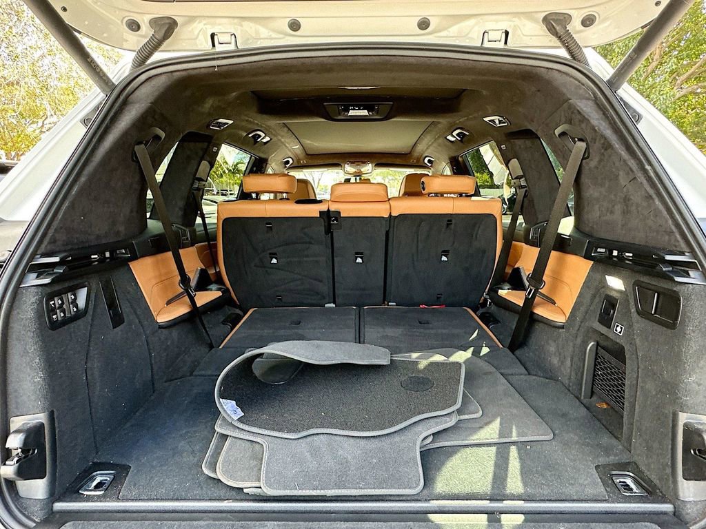 Used 2023 BMW X7 xDrive40i w/ M Sport Package image 27