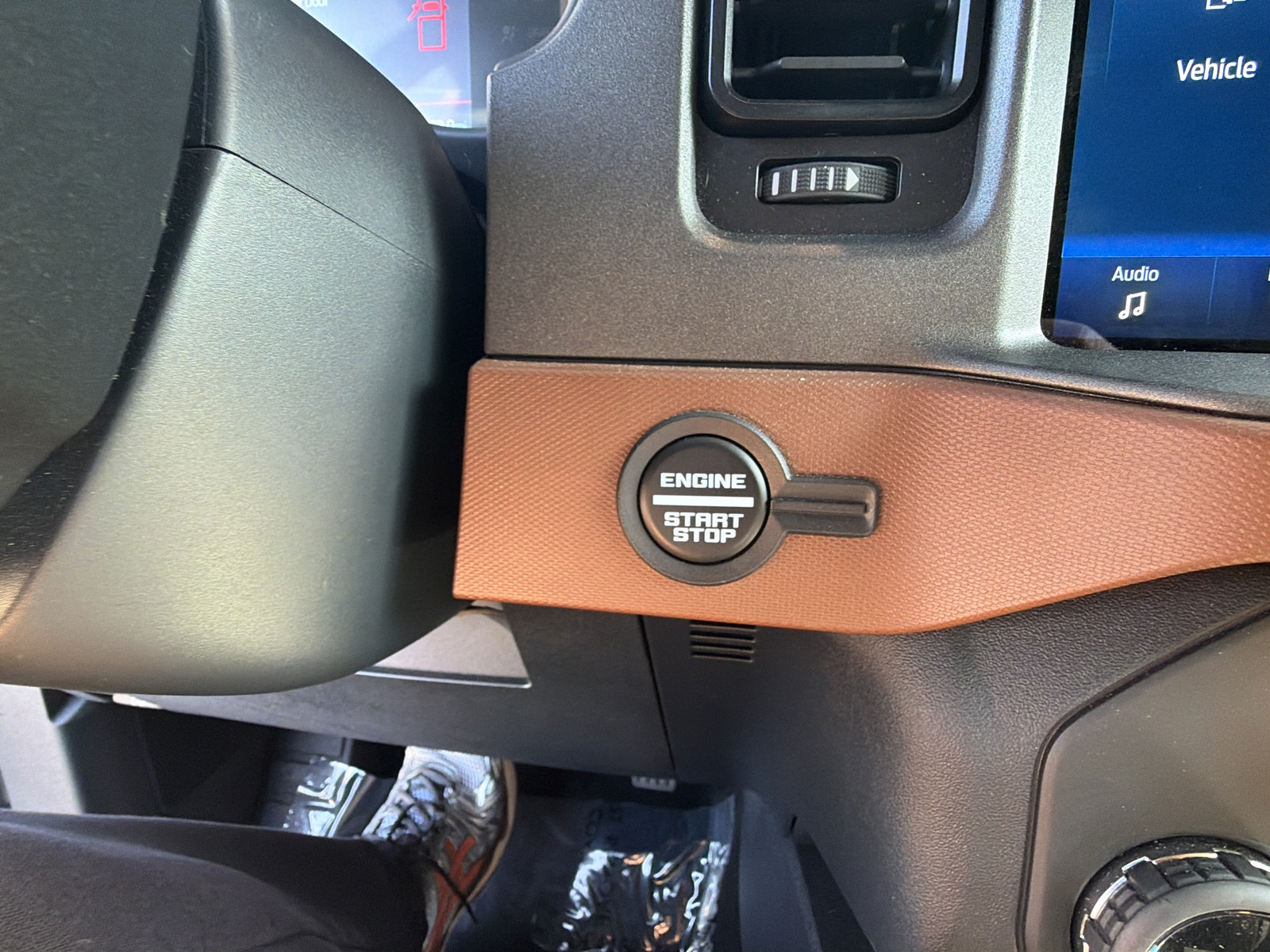 Used 2024 Ford Bronco Outer Banks AWD/4WD image 24