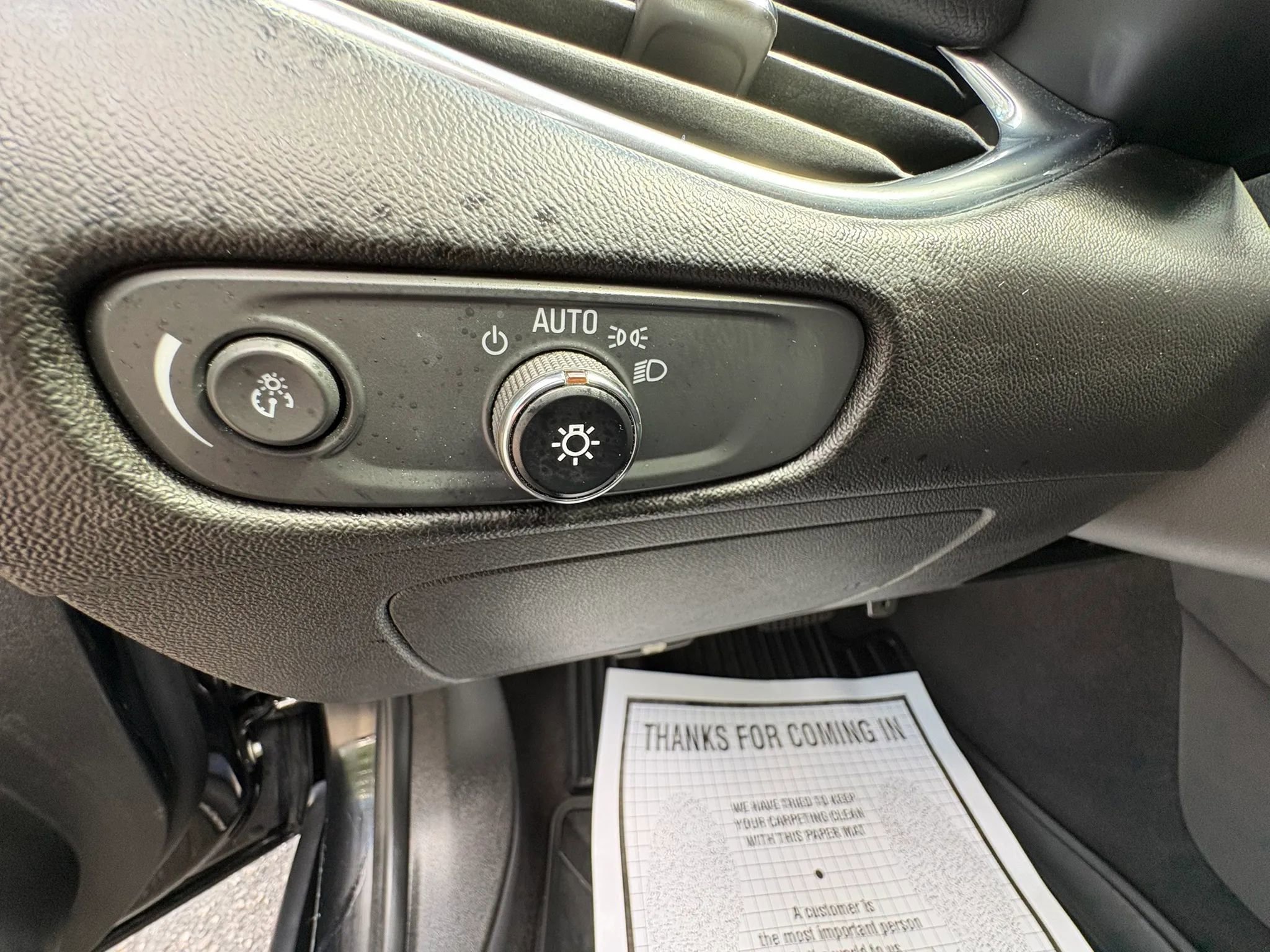 Used 2017 Chevrolet Malibu LT w/ Leather Package image 29