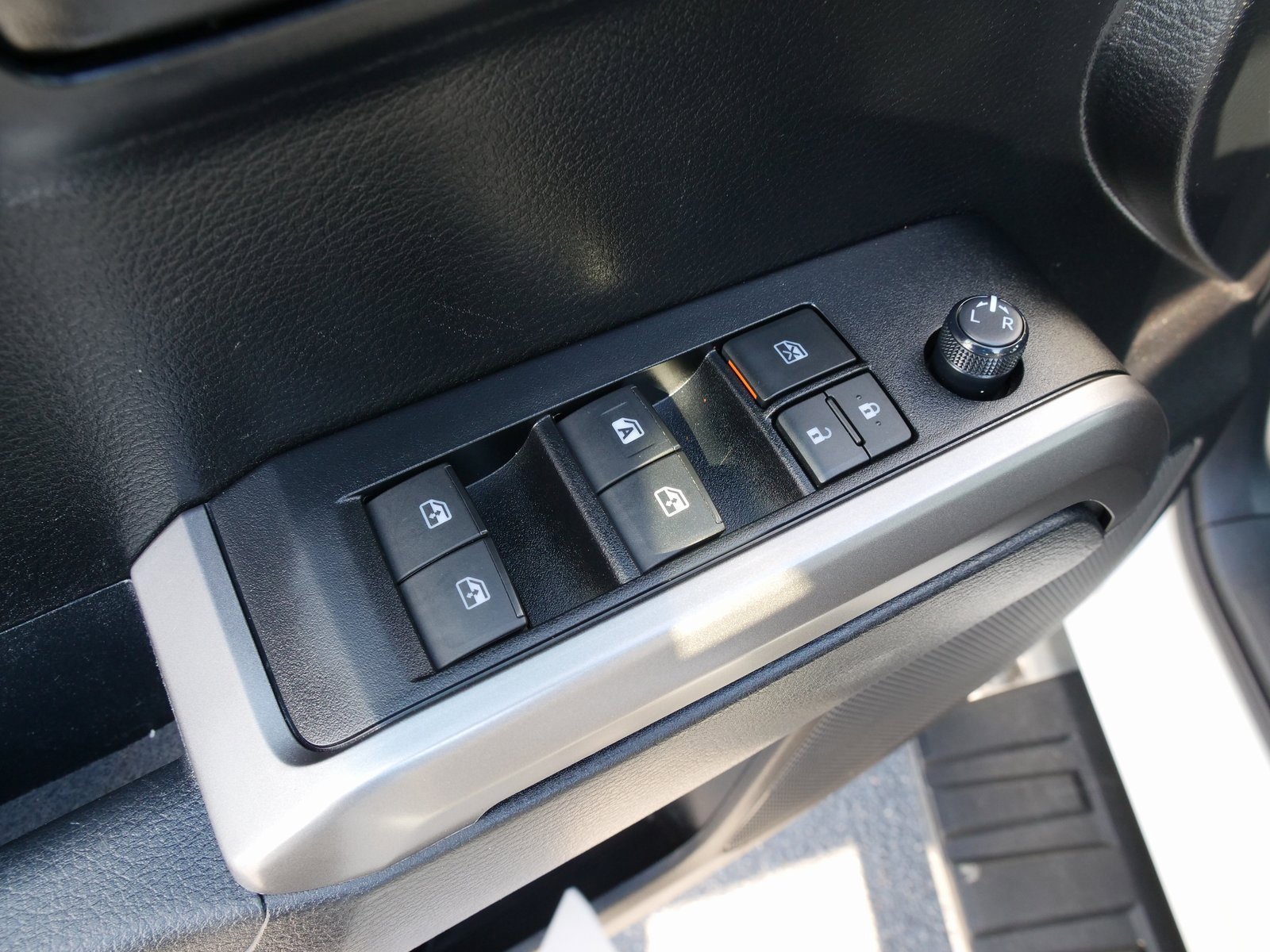 Used 2022 Toyota Tacoma SR5 image 19