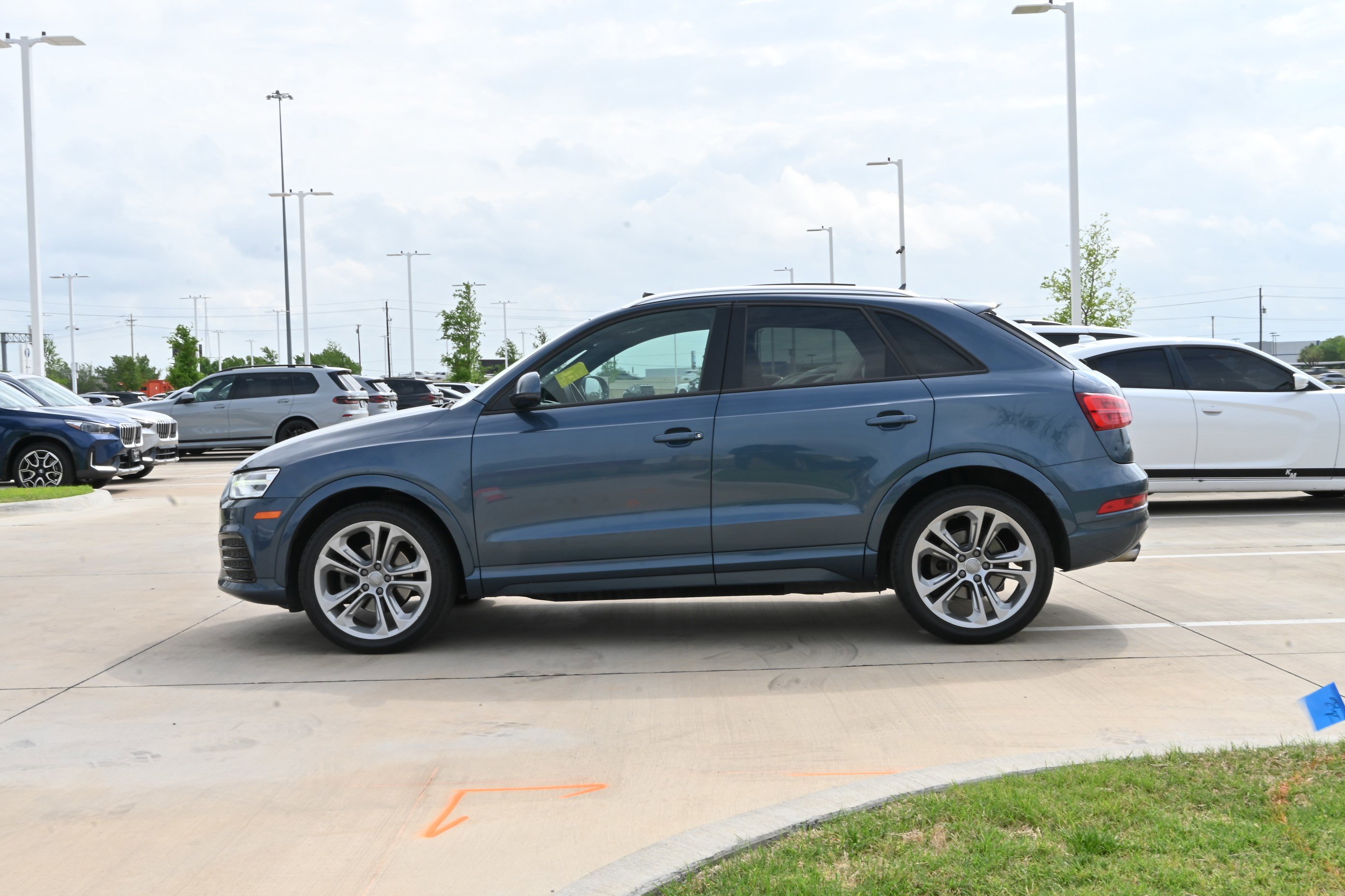 Used 2018 Audi Q3 2.0T Premium w/ Convenience Package image 6