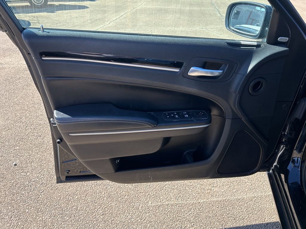 Used 2021 Chrysler 300 S image 7