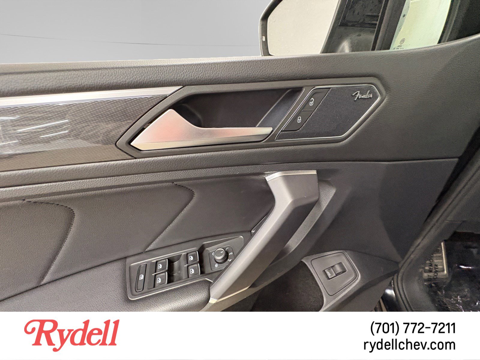 Used 2020 Volkswagen Tiguan SEL Premium R-Line w/ 3rd Row Seat Package image 11