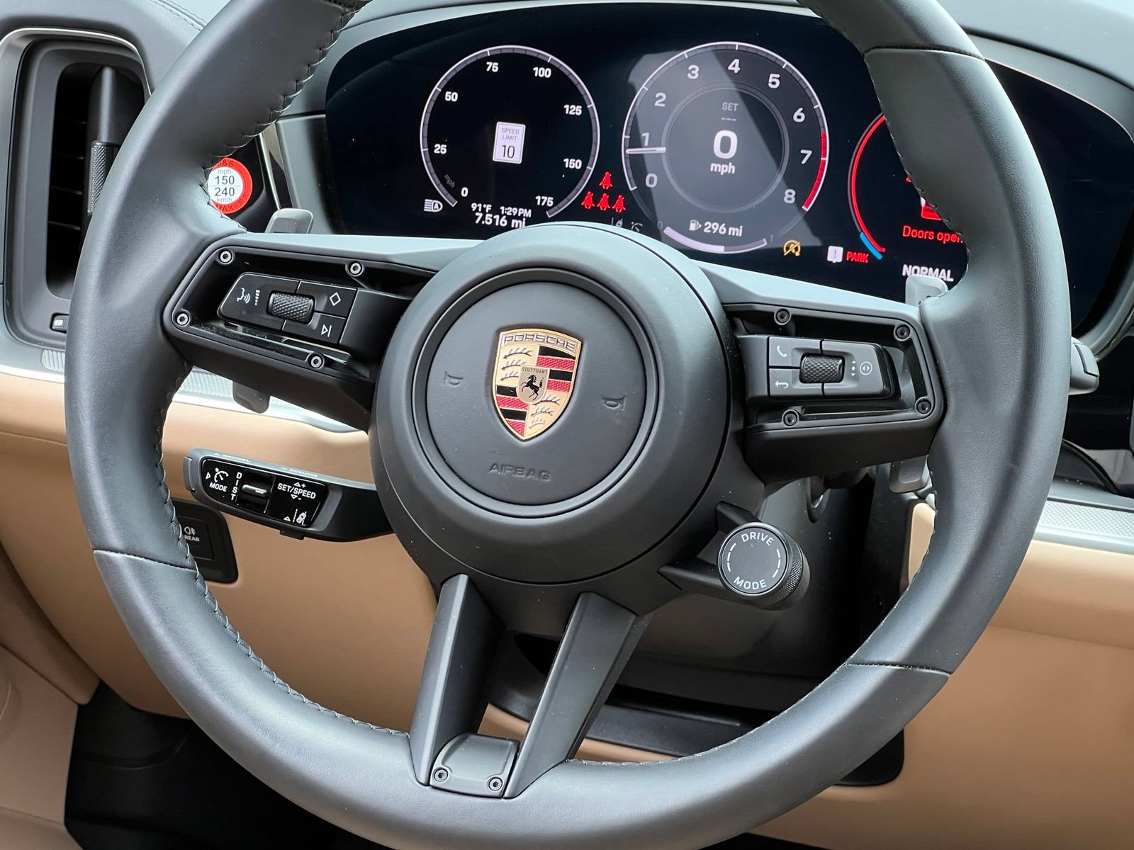Used 2026 Porsche Cayenne AWD/4WD image 24