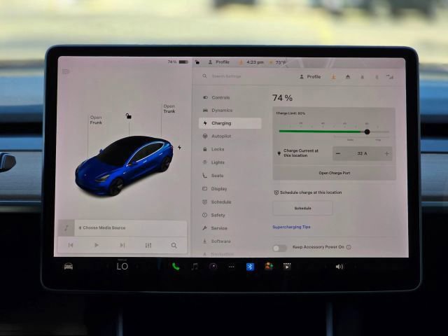 Used 2020 Tesla Model 3 Standard Range Plus image 17