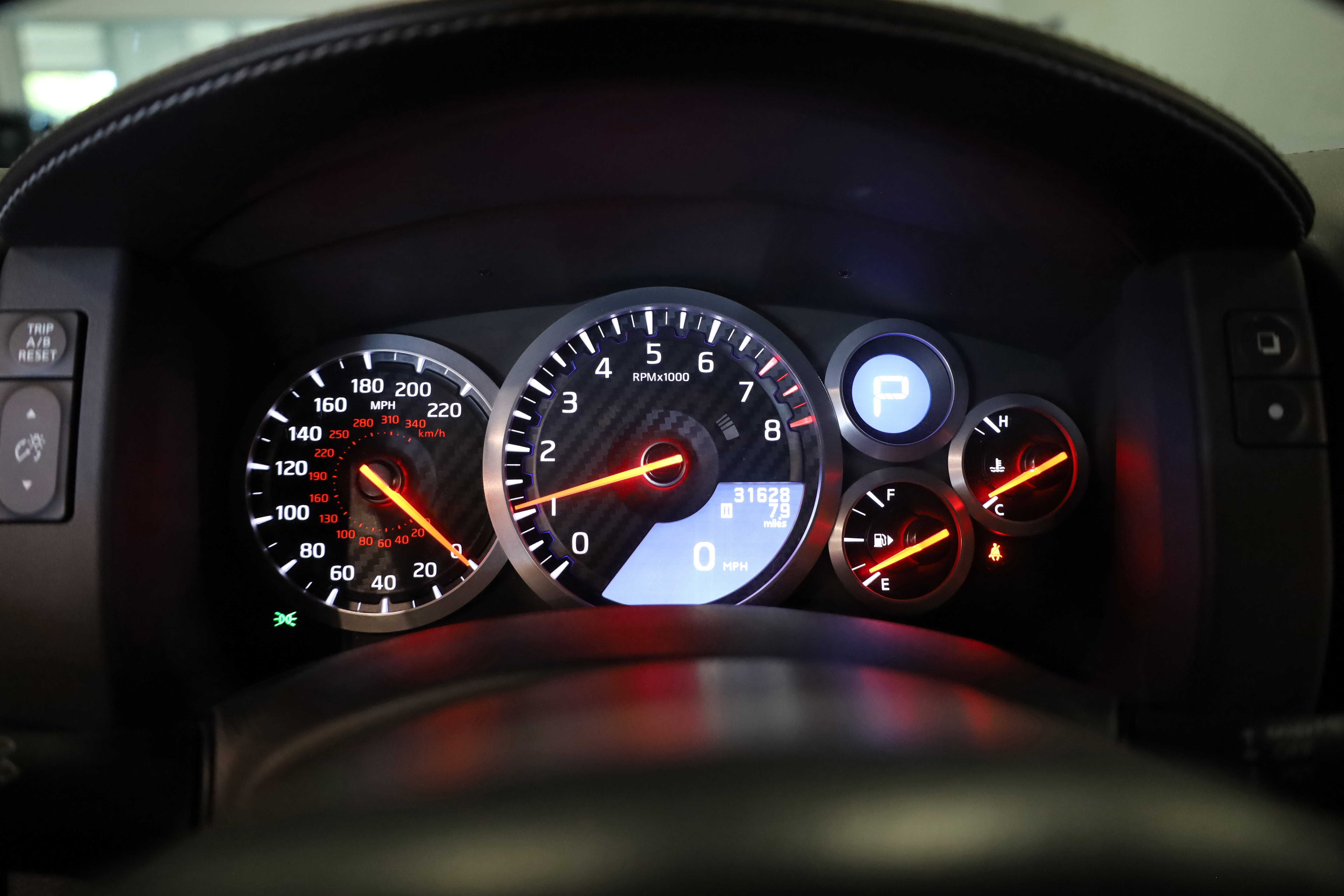 Used 2015 Nissan GT-R Premium image 20