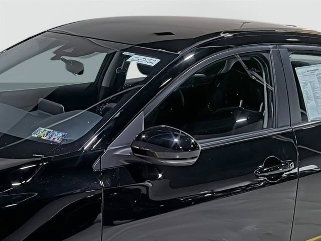Used 2025 Nissan Sentra SR w/ Midnight Edition FWD image 8