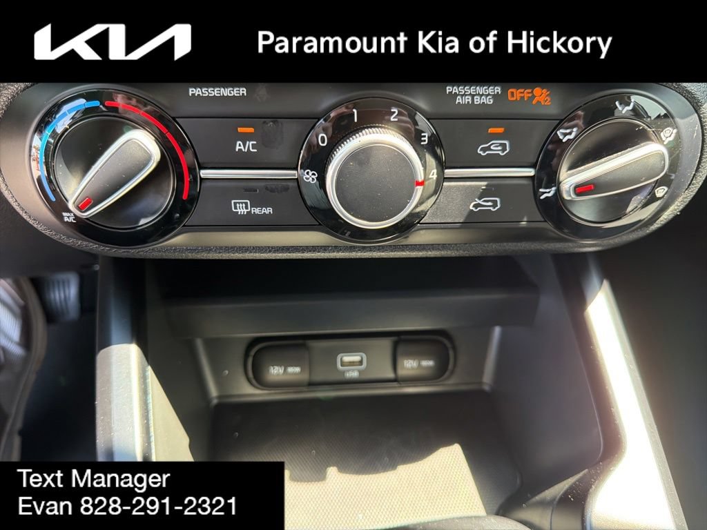 Used 2022 Kia Soul LX w/ Technology Package FWD image 22