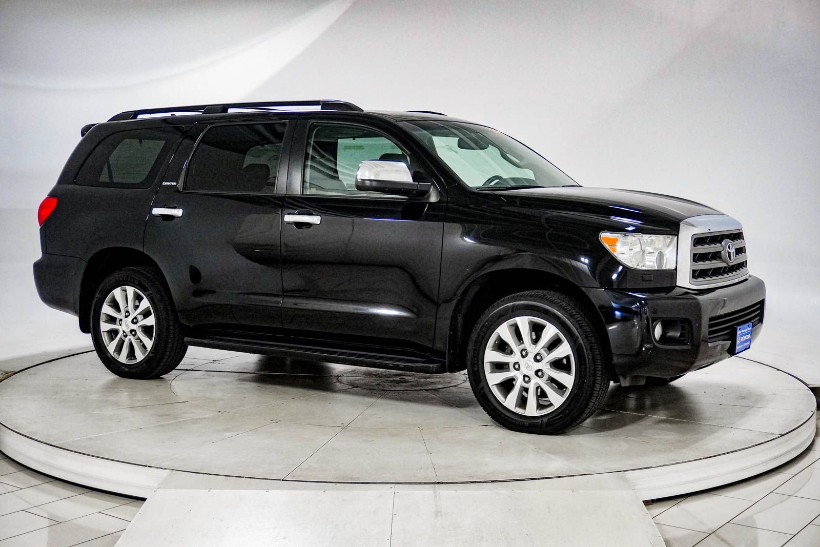 Used 2014 Toyota Sequoia Limited AWD/4WD image 14