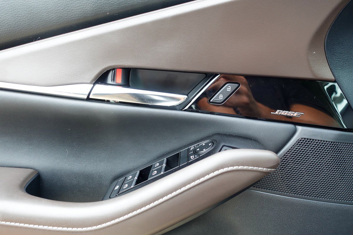 Certified 2025 MAZDA CX-30 AWD 2.5 S w/ Premium Package image 12