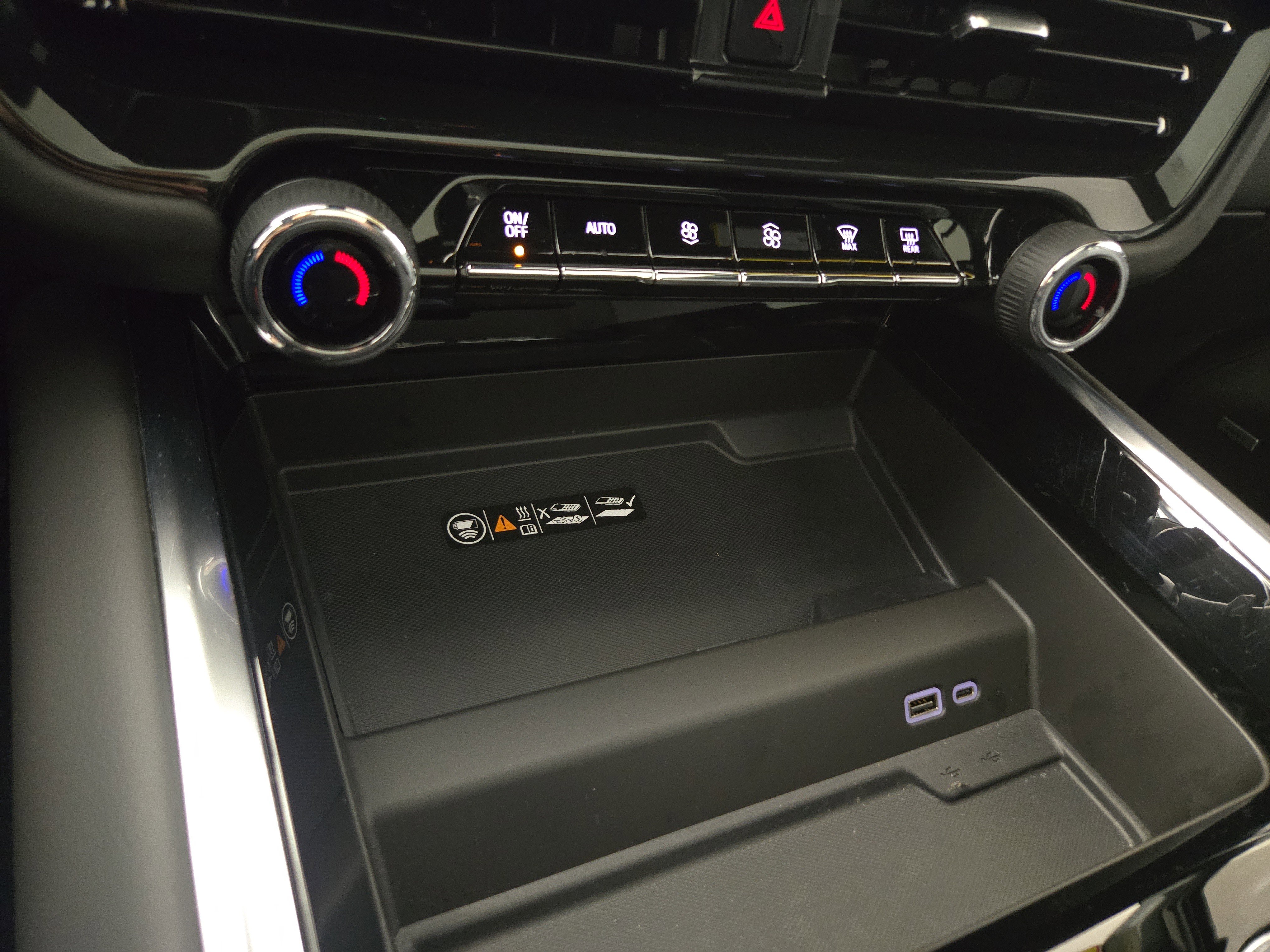 Used 2025 Chevrolet Tahoe RST w/ Comfort Package image 30