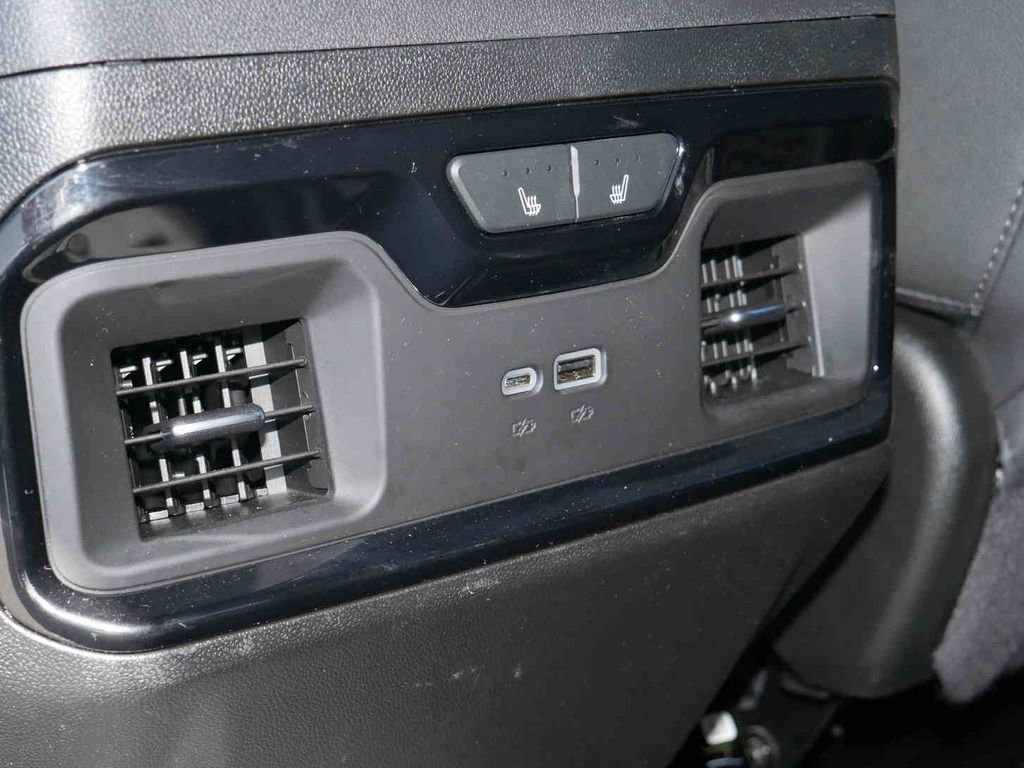 Used 2024 GMC Sierra 3500 AT4 w/ AT4 Premium Plus Package image 20