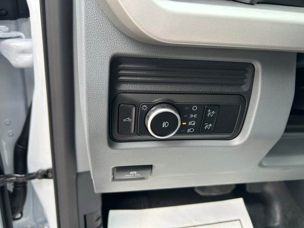 New 2026 Ford F550 4x4 Regular Cab Super Duty image 15