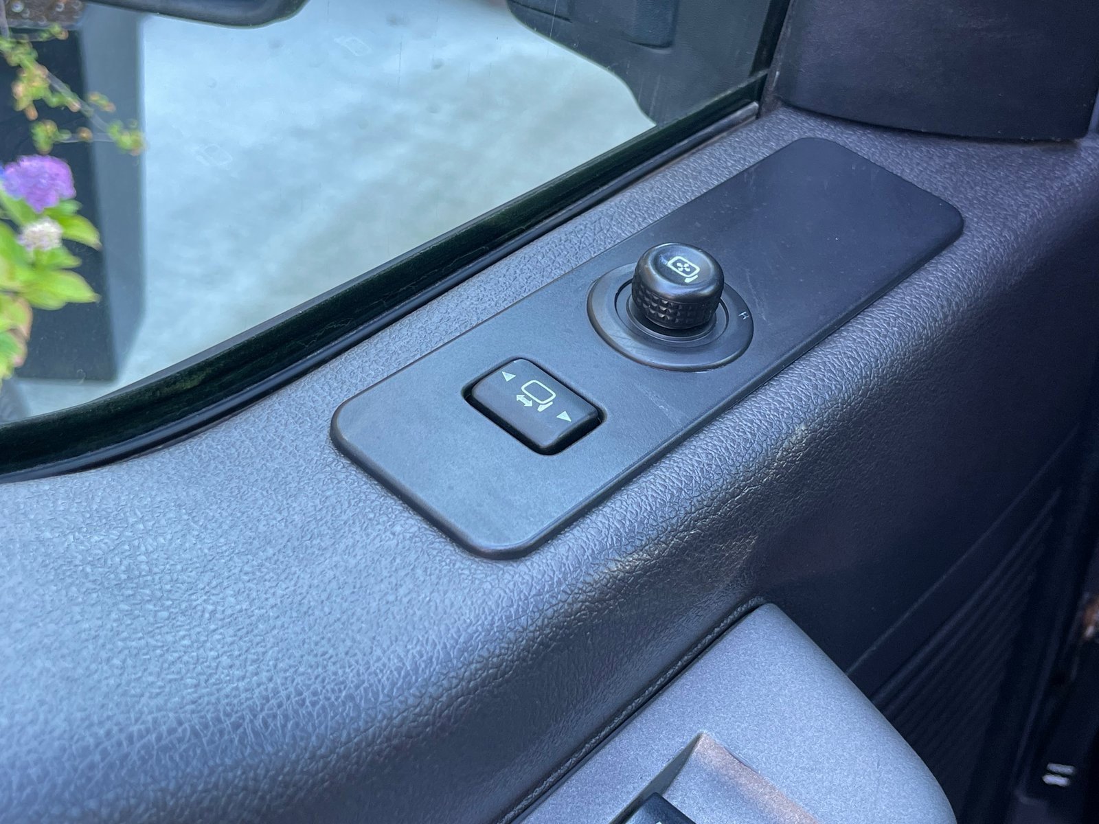 Used 2012 Ford F250 Lariat image 37