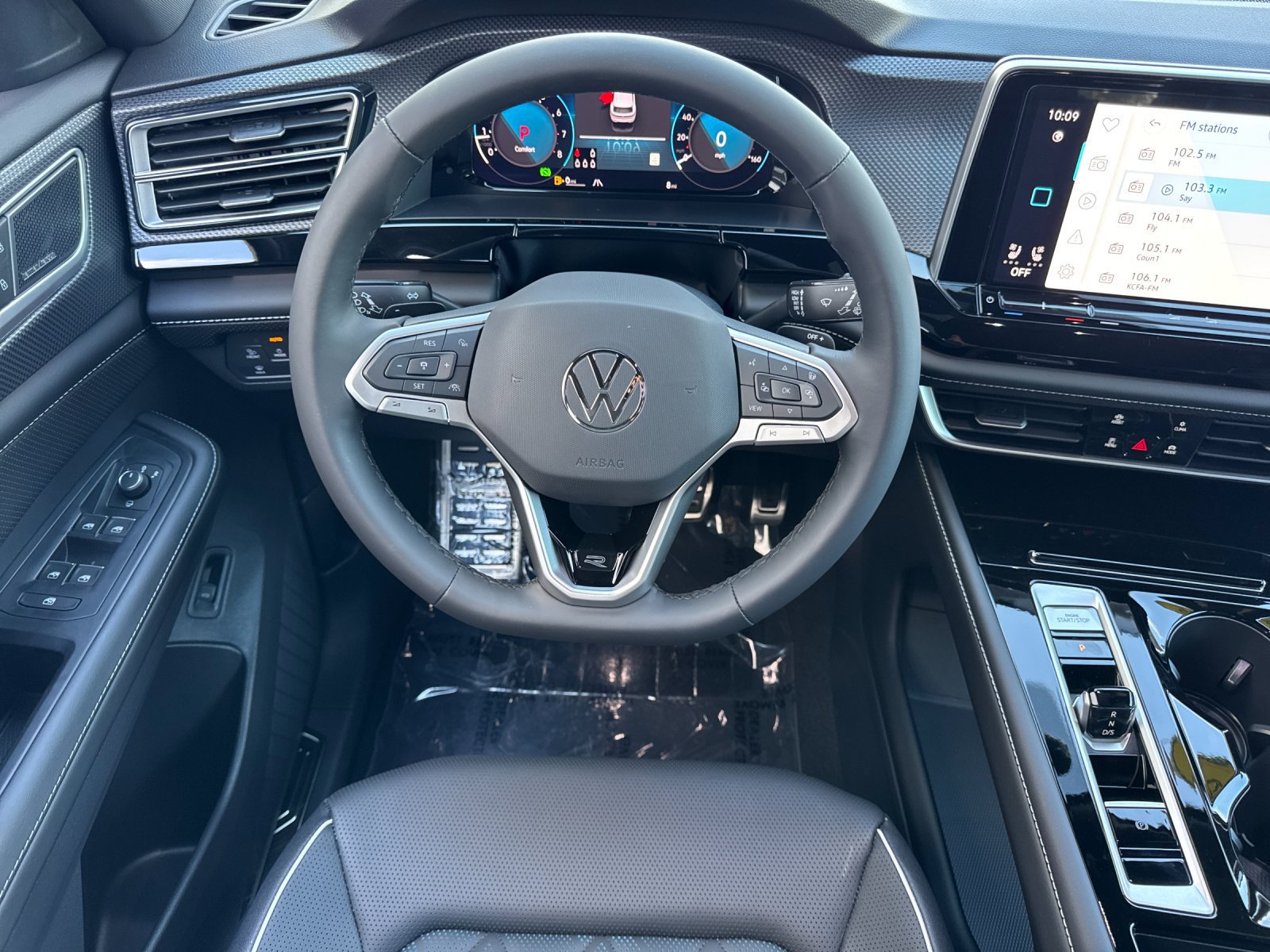 New 2026 Volkswagen Atlas Cross Sport SEL Premium R-Line AWD/4WD image 14