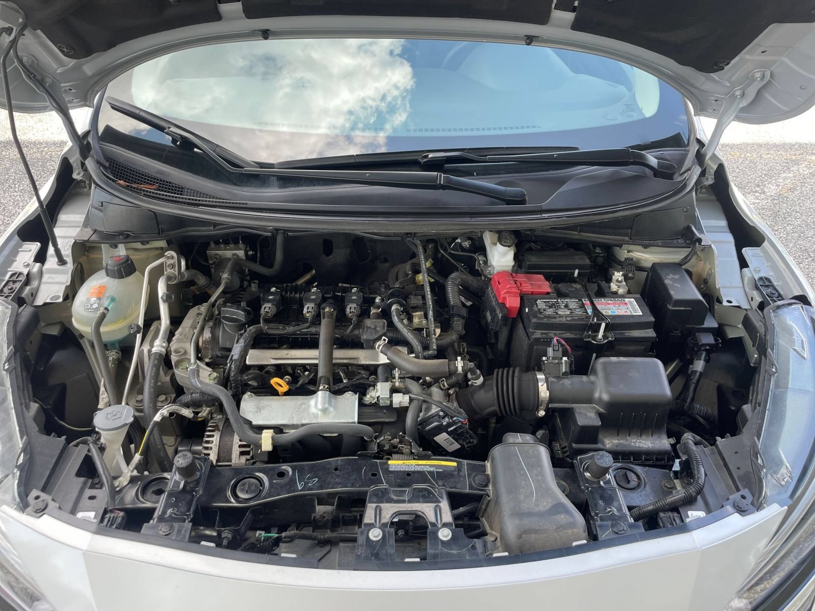 Used 2025 Nissan Versa SV FWD image 30
