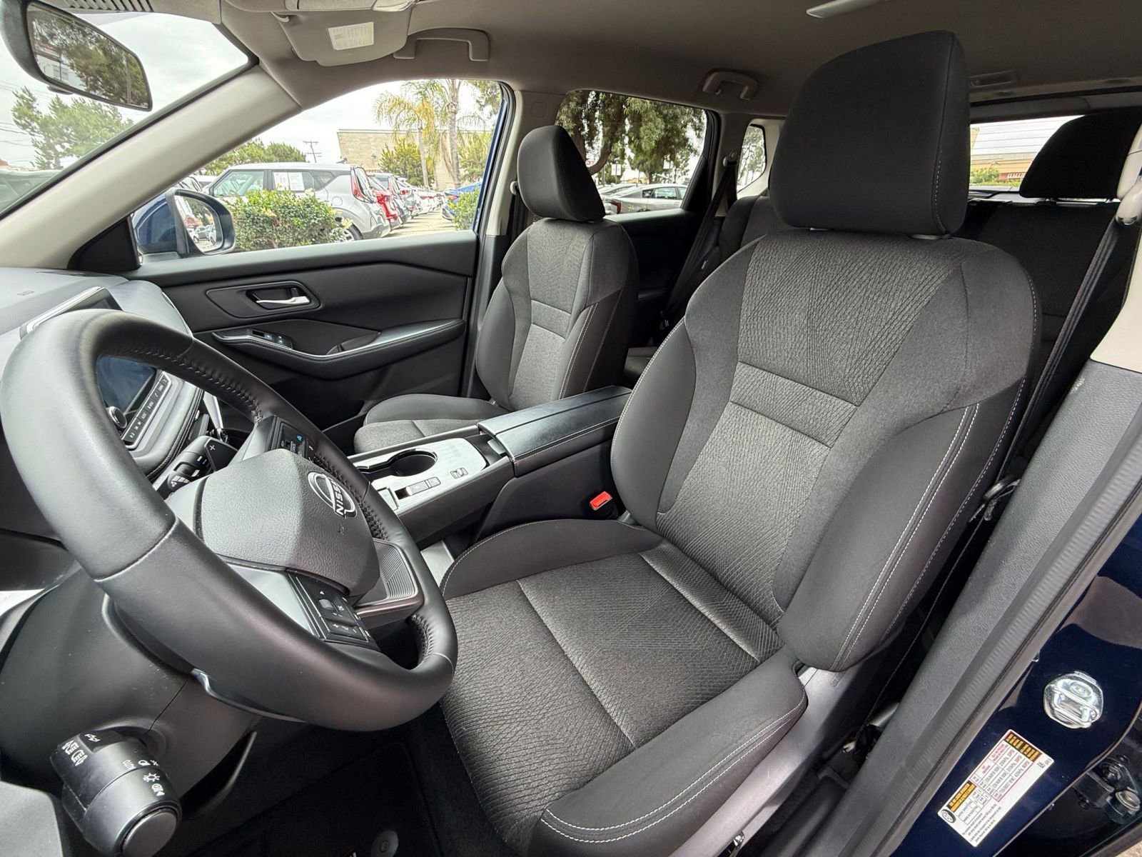 Used 2025 Nissan Rogue SV FWD image 34