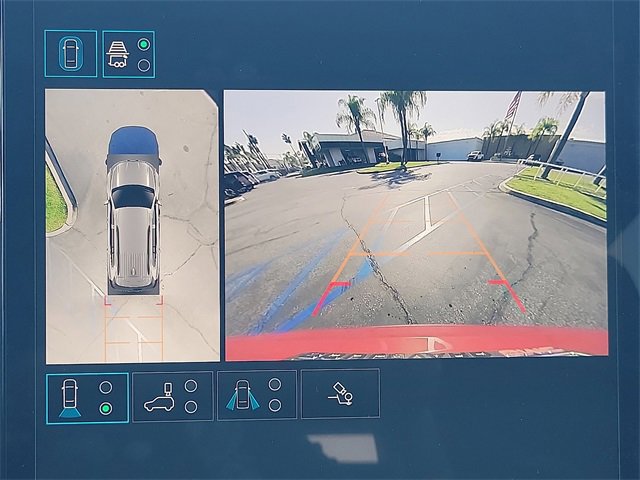 Used 2025 GMC Acadia Elevation image 13