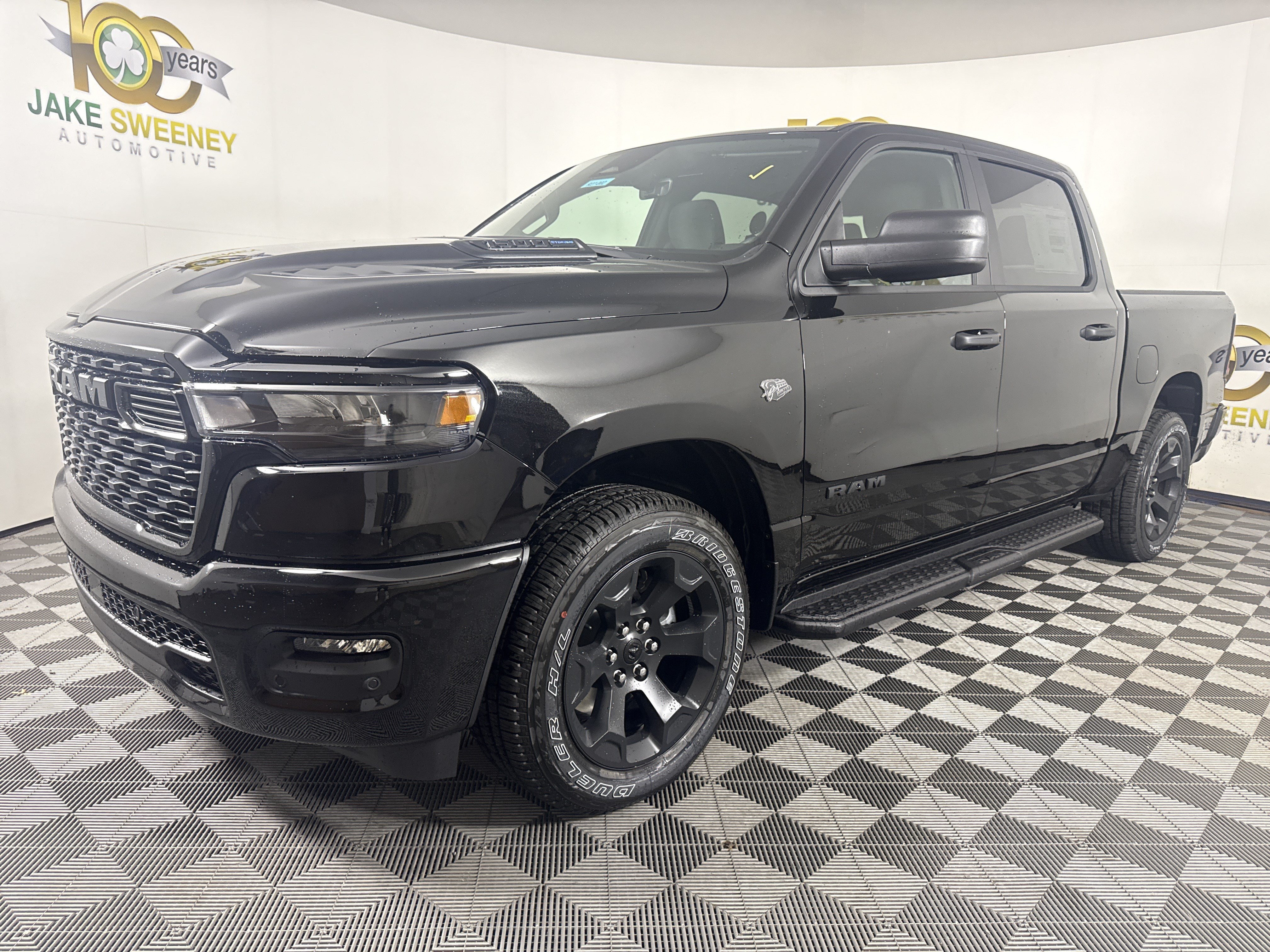 New 2027 RAM 1500 Express AWD/4WD image 4