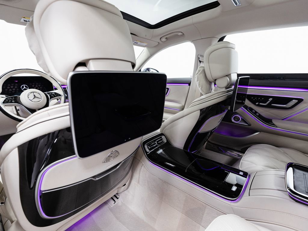 Certified 2024 Mercedes-Benz Maybach S 580 4MATIC image 31