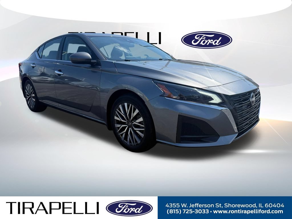 Used 2024 Nissan Altima 2.5 SV w/ SV Premium Package FWD image 5