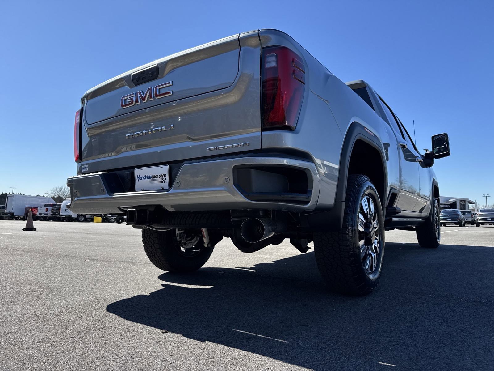 New 2025 GMC Sierra 2500 Denali w/ Denali Reserve Package image 10