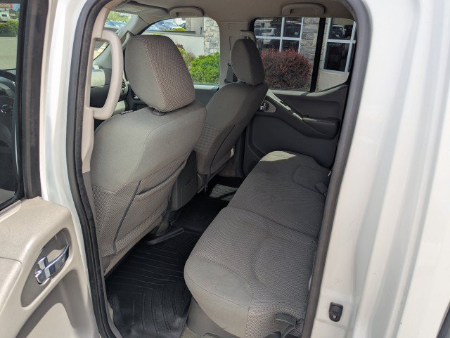 Used 2016 Nissan Frontier SV w/ SV Value Truck Package AWD/4WD image 22