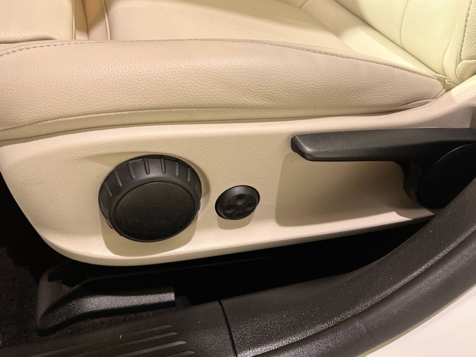 Used 2022 Mercedes-Benz A 220 4MATIC image 23