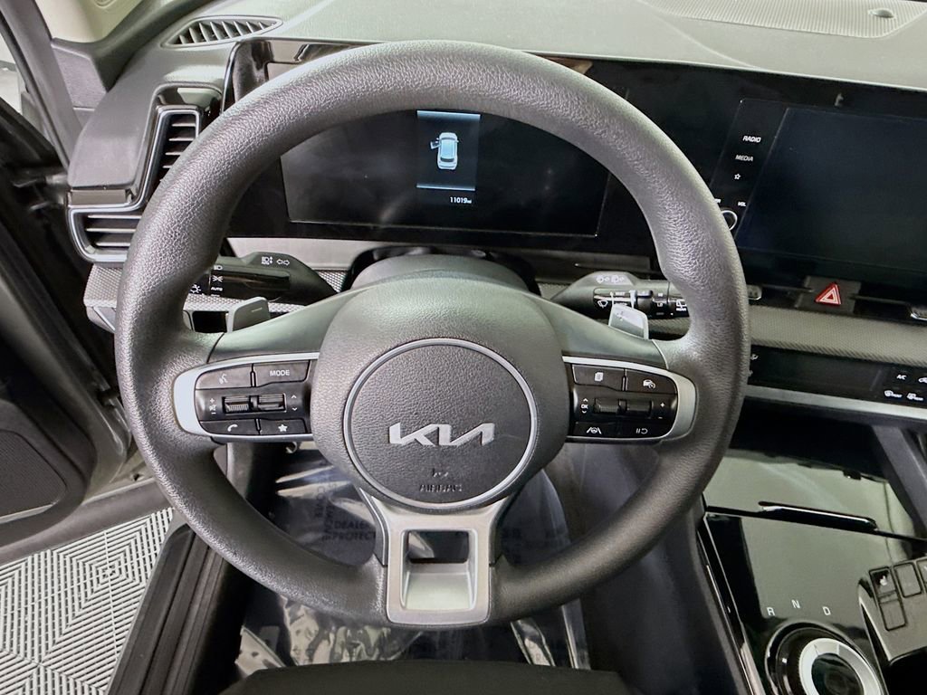 Used 2024 Kia Sportage LX image 19