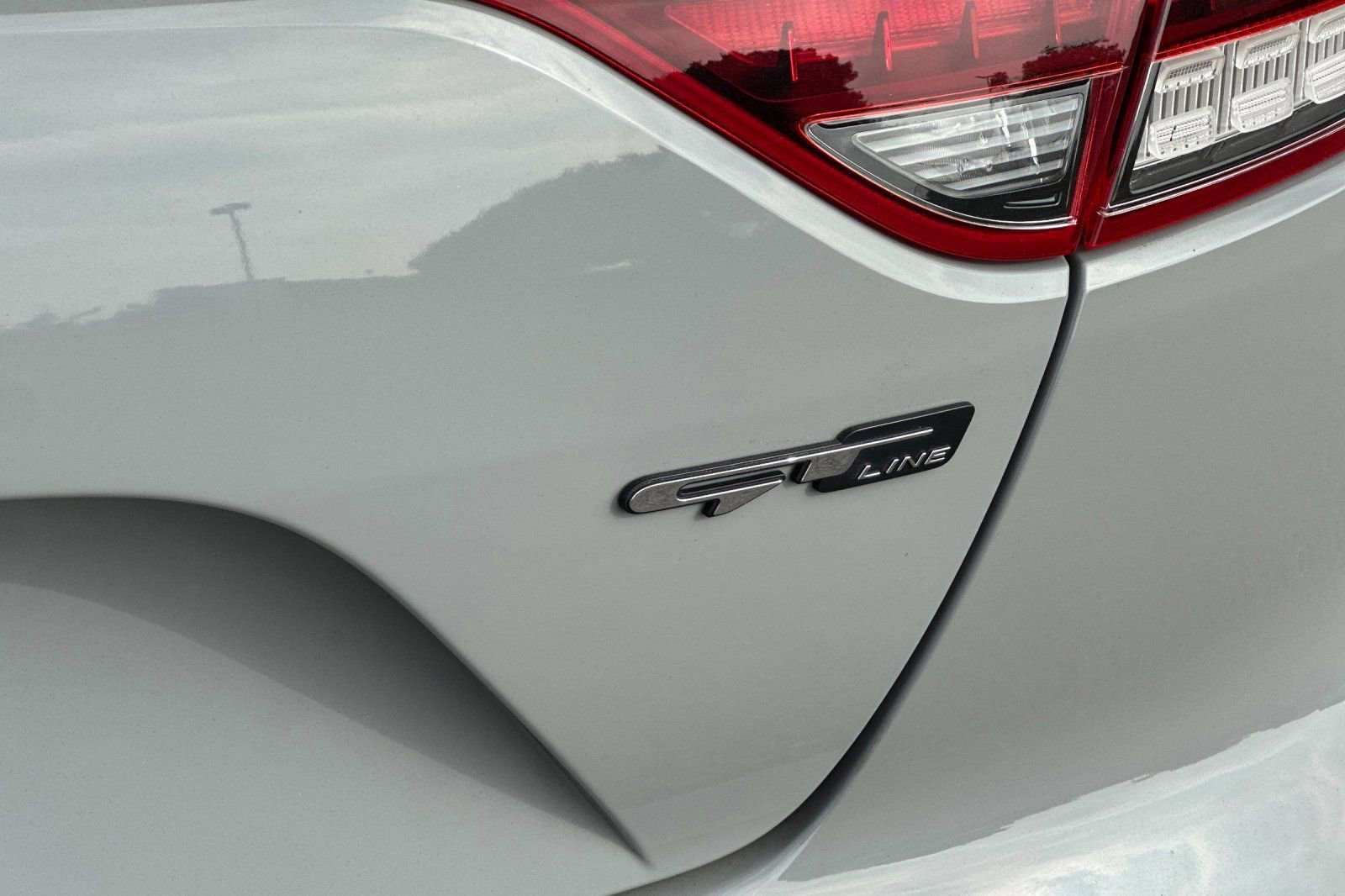 Used 2022 Kia Stinger GT-Line image 32