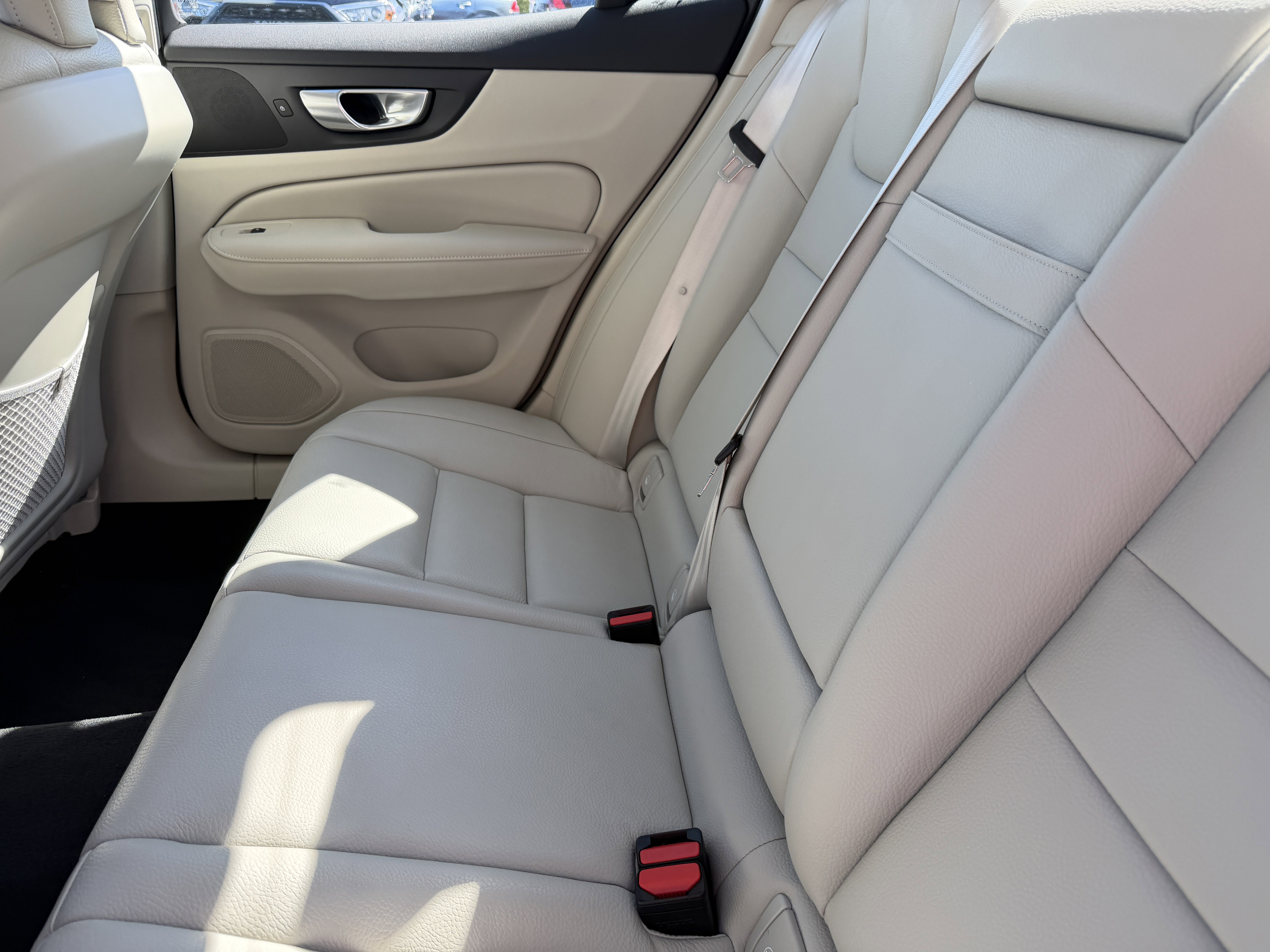 Certified 2025 Volvo S60 B5 Core image 15