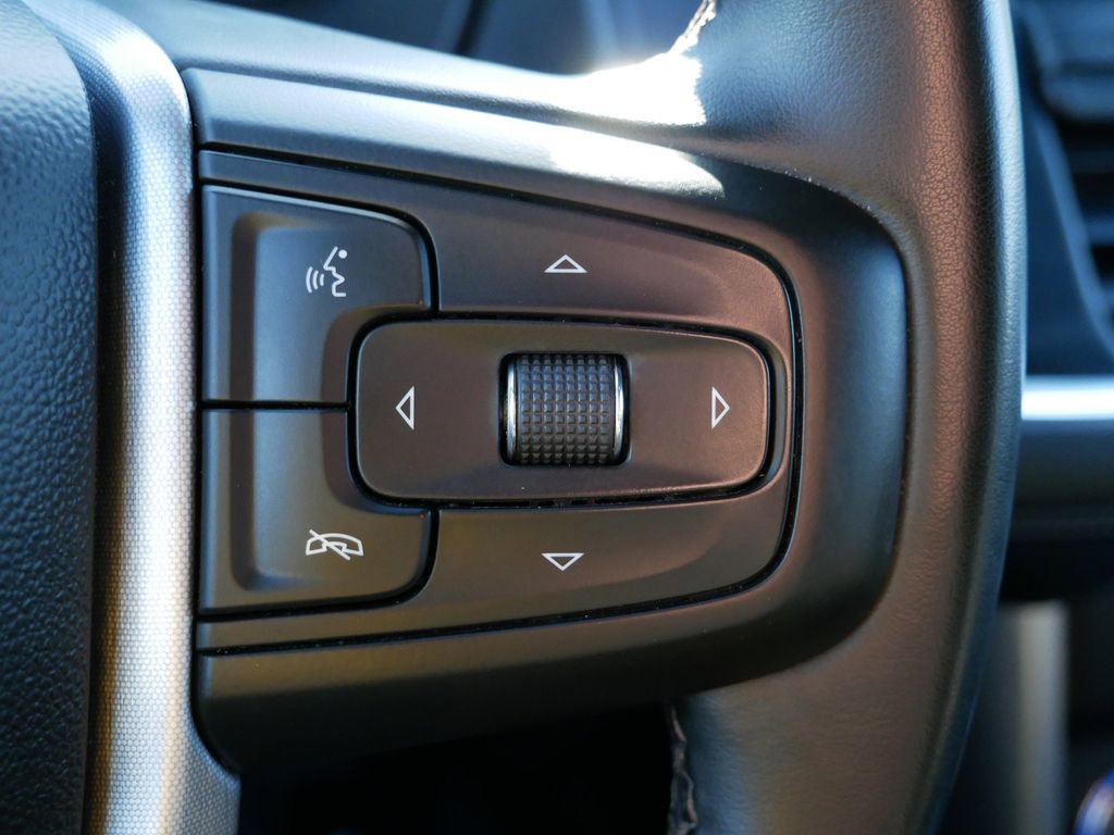 Used 2023 GMC Yukon SLE image 27