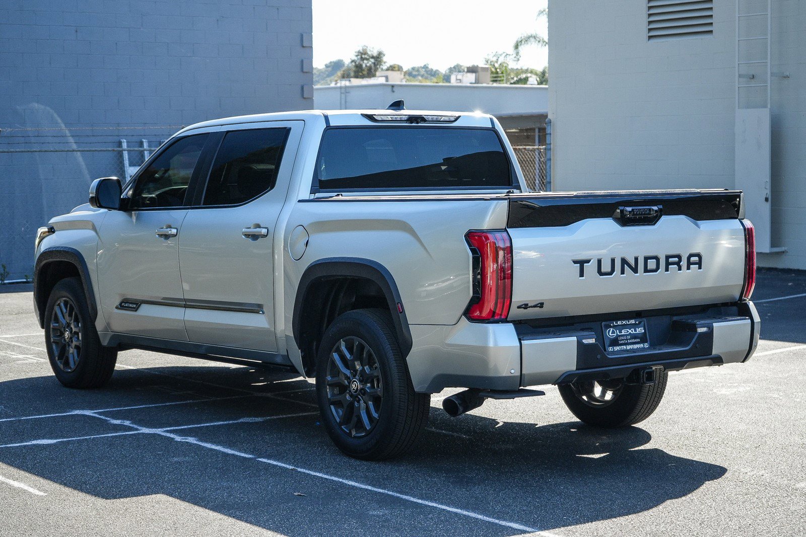 Used 2025 Toyota Tundra Platinum AWD/4WD image 4
