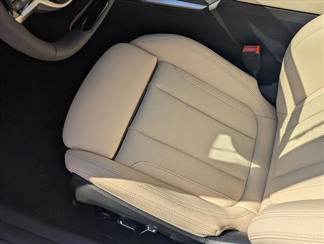 Used 2026 BMW 330i Sedan w/ Convenience Package image 4