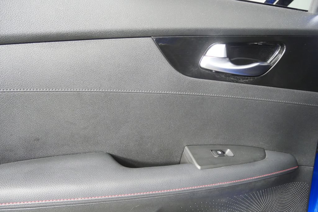 Used 2022 Kia Forte GT w/ GT2 Package FWD image 13