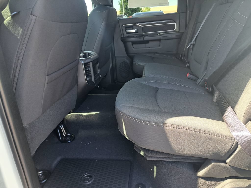 New 2026 RAM 3500 Big Horn AWD/4WD image 19