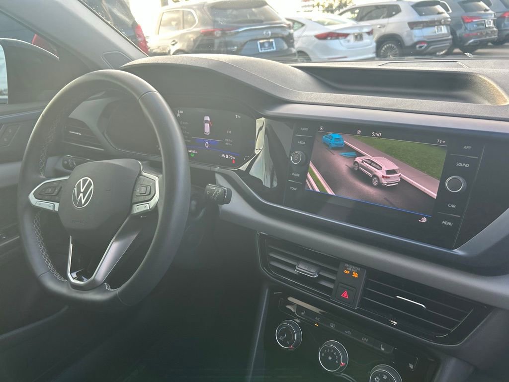 Used 2023 Volkswagen Taos SE w/ Panoramic Sunroof Package image 29