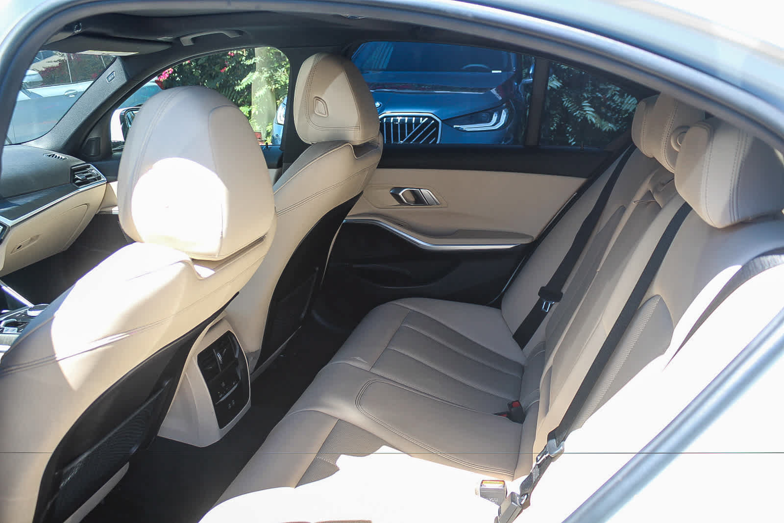 Used 2023 BMW 330i Sedan w/ Driving Assistance Package RWD image 17