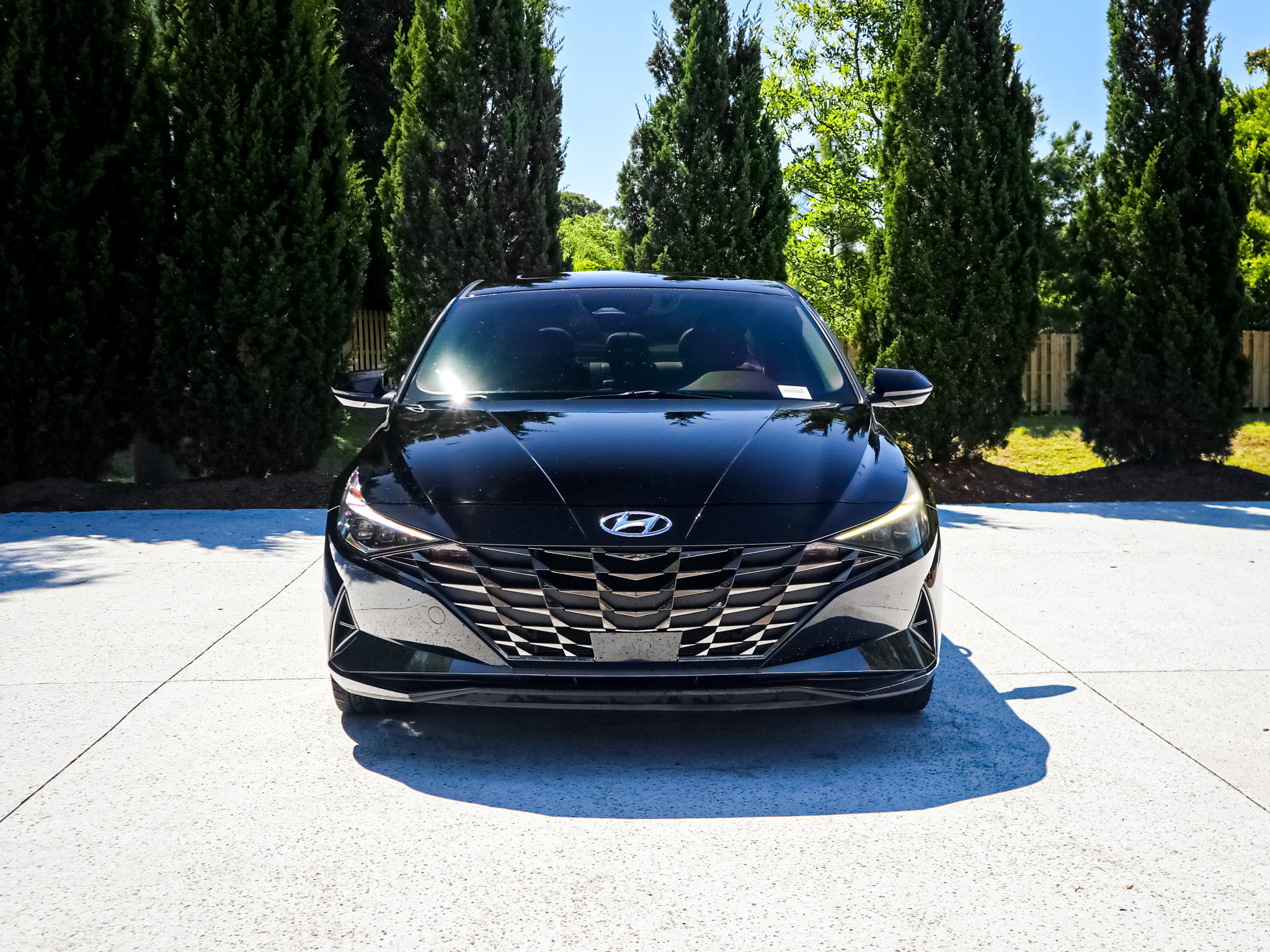 Used 2022 Hyundai Elantra Limited FWD image 3