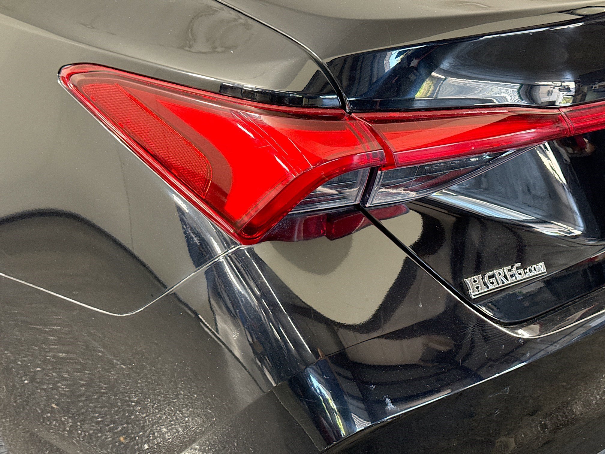 Used 2019 Toyota Avalon XLE w/ Moonroof Package FWD image 36