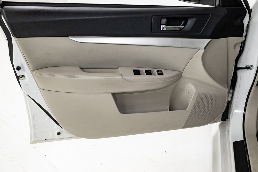 Used 2012 Subaru Legacy 2.5i w/ Alloy Wheel Pkg image 9
